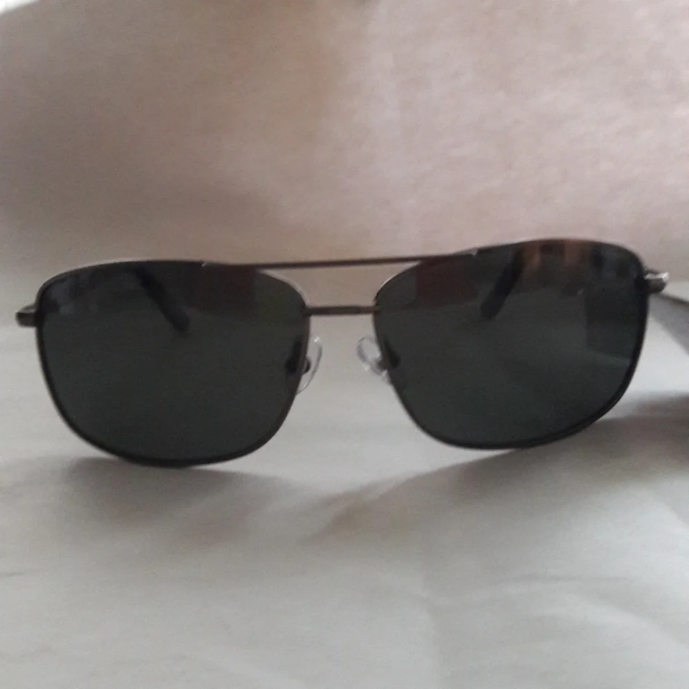 Foster Grant TruPolar Max Block Sunglasses Black Silver Frame UVA-UVA NWT